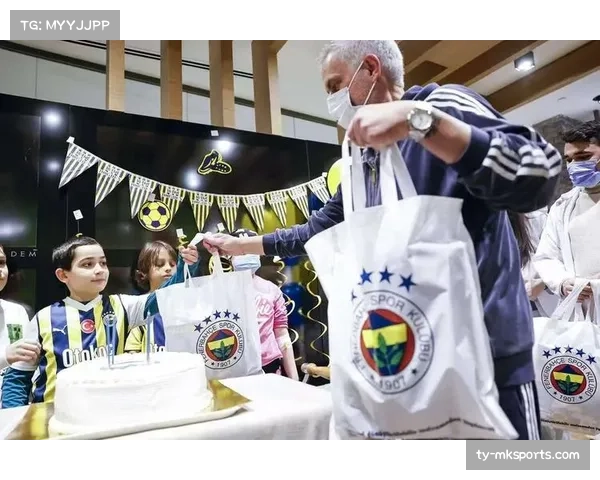 “西甲关爱”活动走进医院,皇马球员探望患病儿童